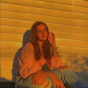 Meet your Posher, Emily